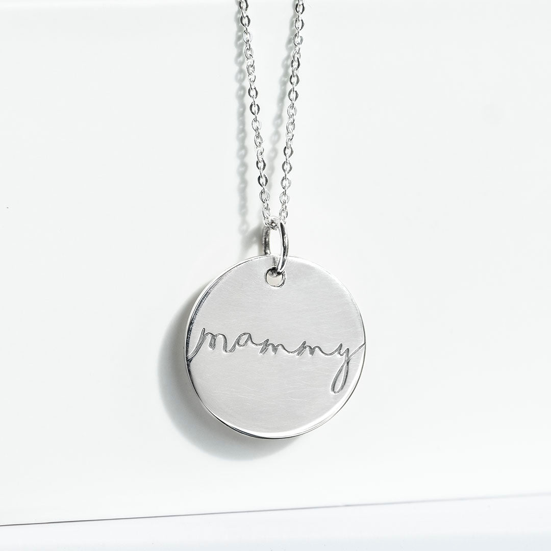 A mother's online necklace